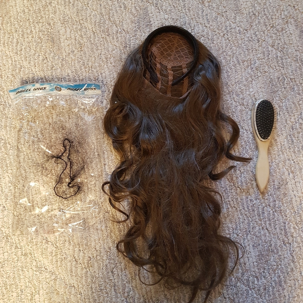 Wig - Picture 2 of 2